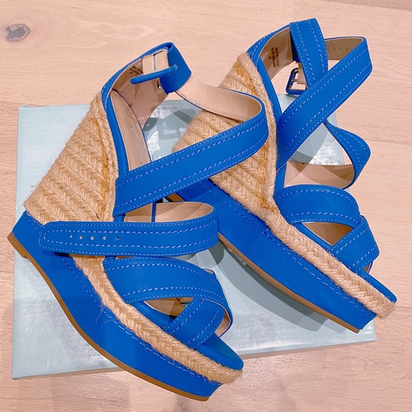 Brand NEW - Blue Summer Sandal - Picture 3 of 8